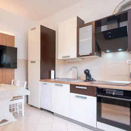 Apartament Karmen *